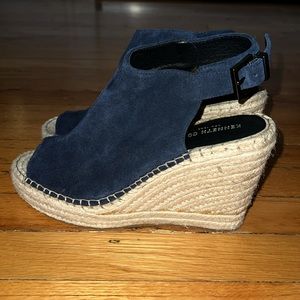 Brand New Kenneth Cole Navy Suede Wedges
